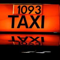 Qwik Taxi Logo