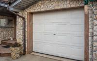 Automatic Garage Doors Logo