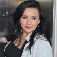 Claudia Artz-Ramos Logo