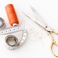 Alterations By Darlene Logo