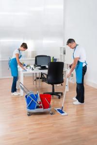 Superior Cleaning Services in San Bernardino Logo