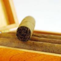 Kwik Stop Discount Smoke Shop Logo