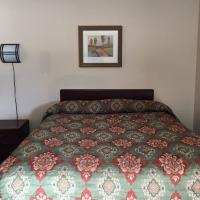 Holiday Motel Logo