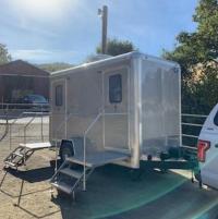 The Noble Flush Logo