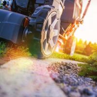 Saline lawn care service Logo