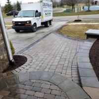 Great Lakes Landscaping Inc. Logo