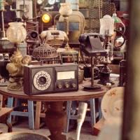 Village Crest Antiques - Appraisals & Auctions Logo