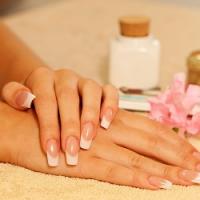 Grand Nails Logo