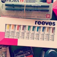 The Art & More Store Logo