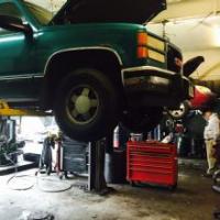 Young's Auto Repair & Towing Logo