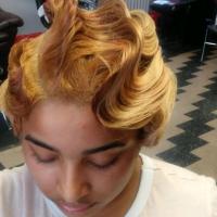 Stylez From The Heart Logo