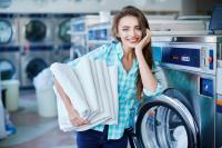 Coast To Coast Wash and Fold Logo