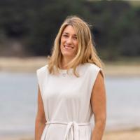 Shanti Minkstein Logo