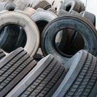 Martinez Tire Service Logo
