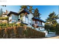Real Estate Agency Hood River Logo