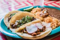 Dos Hermanas Mexican/American Steakhouse Logo
