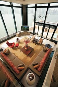 Lasanta Maintenance & Restoration Services Logo