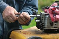 Dans Small Engine Repair And Sales Logo