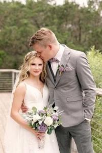 Lois M Photography Logo