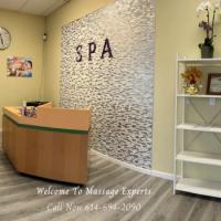 Massage Experts Logo