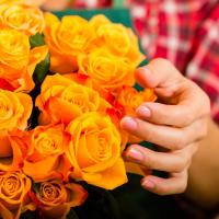 Bayou Blooms Flowers & Gifts Logo