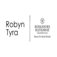 Robyn Tyra Logo