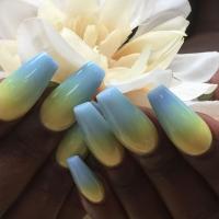 Suzie Nails & Spa Logo