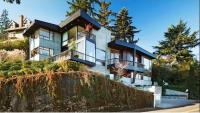 Hood River Properties Logo