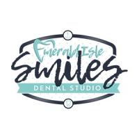 Emerald Isle Smiles: Aubrey Myers, DDS Logo