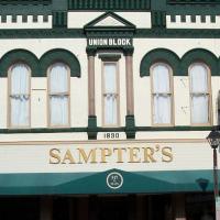 Sampter's Logo
