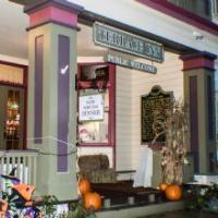 Terrace Inn and 1911 Restaurant Logo