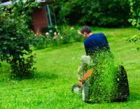 Julio’s Lawncare Logo