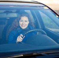 Kin's Auto Glass & Repair Logo