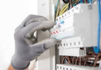 Totalease Electrician Aurora IL Logo