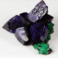 On the Rocks Gems Jewelry & More Logo