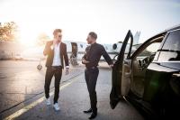 Vip Luxury Limo Minneapolis Logo