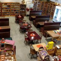 Lyons Dairy Bar Logo